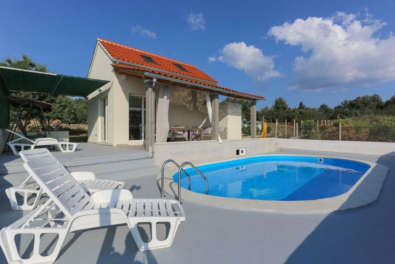 Villa Baras Garden - House With Pool Mirce Extérieur photo