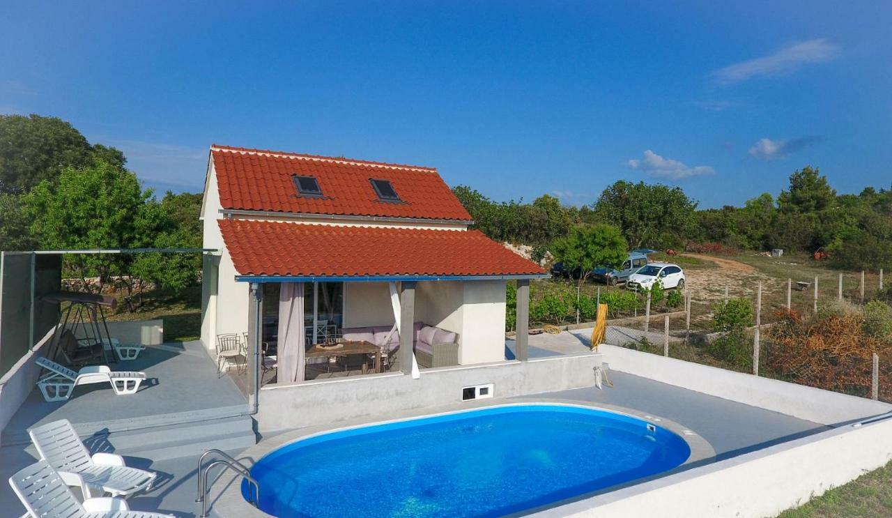 Villa Baras Garden - House With Pool Mirce Extérieur photo